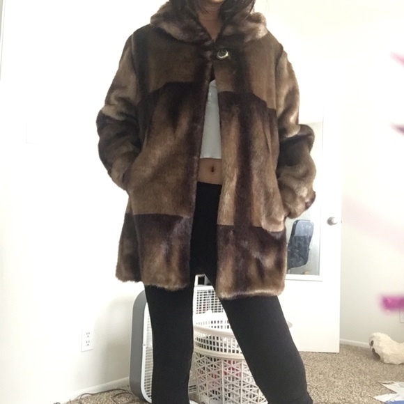 vintage faux fur coat - Picture 2 of 6